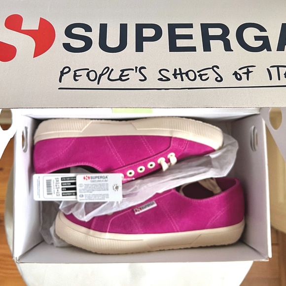 Superga Shoes - Sugerga 2750 Sneakers - NIB